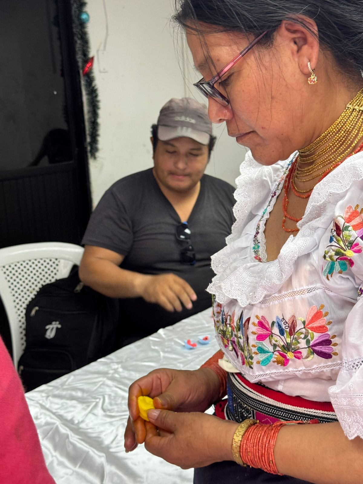 Camara Plus Ecuador Grupos Prioritarios Mujeres Victimas De Violencia Migrantes Refugiados Venezolanos Indigenas